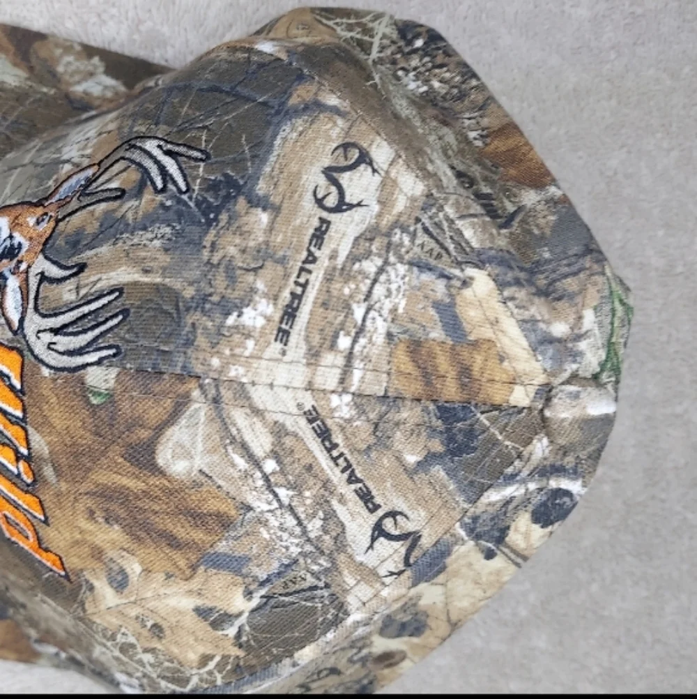 Realtree Wild Buck Embroidered Camouflage Adjustable Men Hat NWT Sporty Outdoors